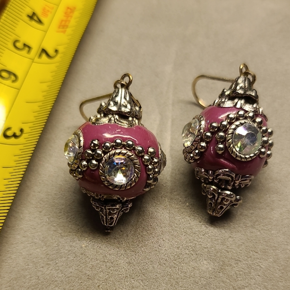 Elegant Pink and Silver Colored Beaded Earrings - Picture 4 of 4